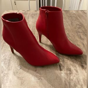 Apt.9 Red Ankle Boots, Like New, Size 9 Medium